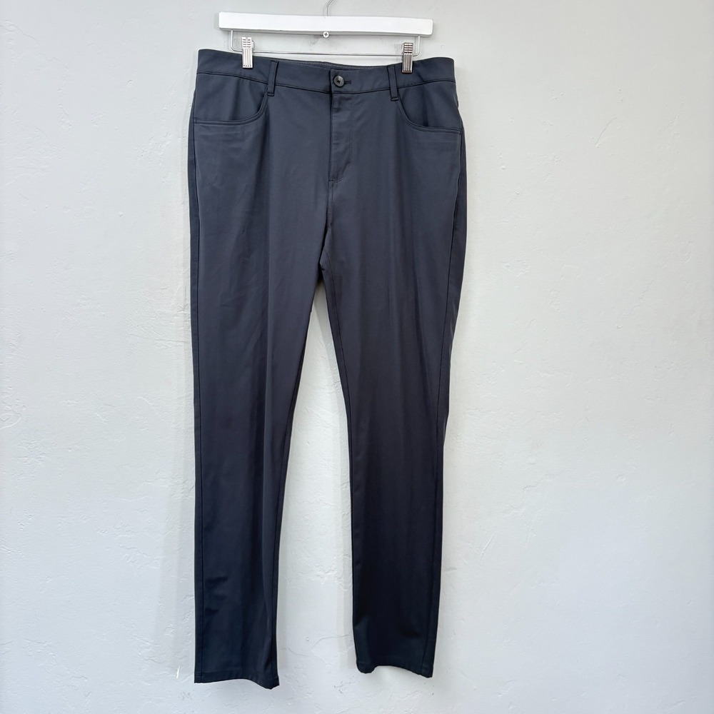 Vuori Meta Pants Men Size 34 x 32 Dark Gray Chino V430